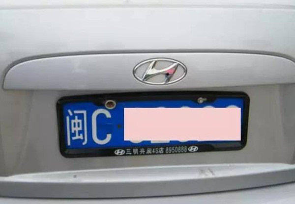 汽车牌照螺丝，细节中的安全与便捷